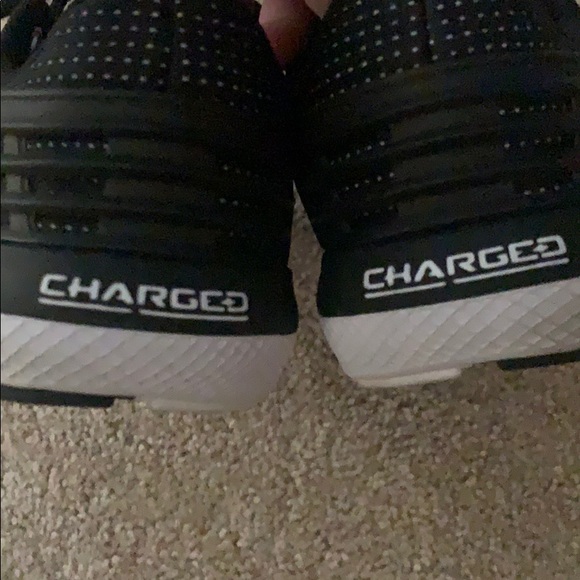 Under Armour Sneakers - Picture 3 of 3